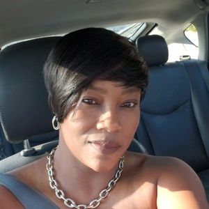 Meet your Posher, Cleo